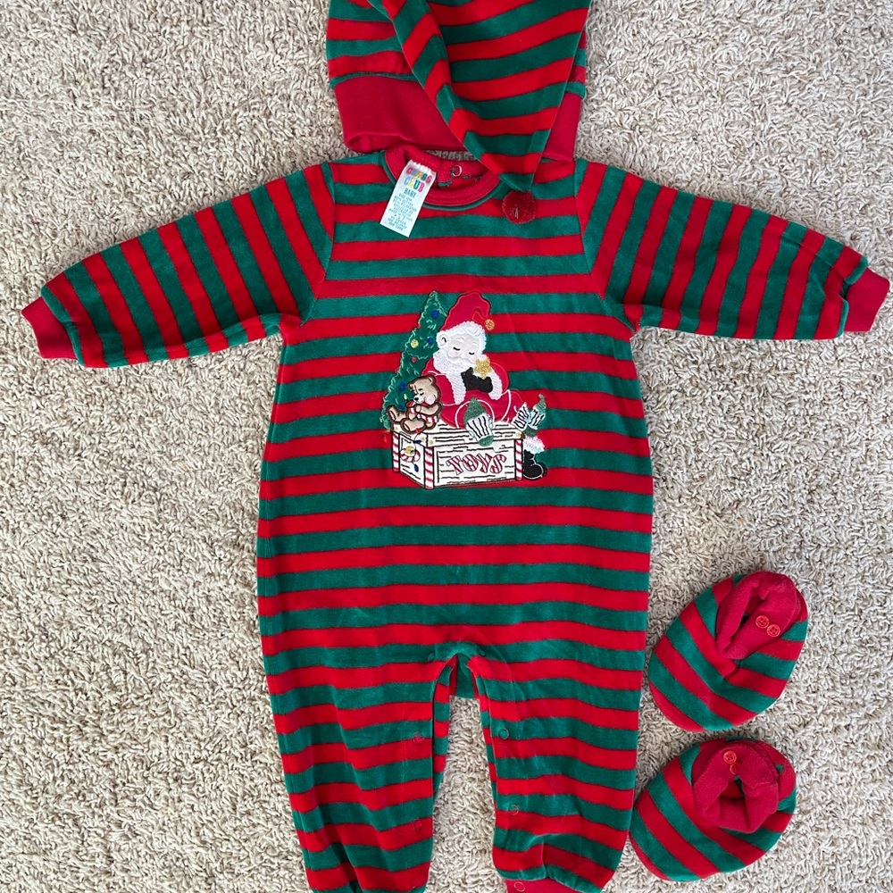 Class Club Red and Green Striped with booties and hat